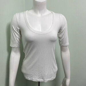 Baukjen white fitted scoop neck tee size 4